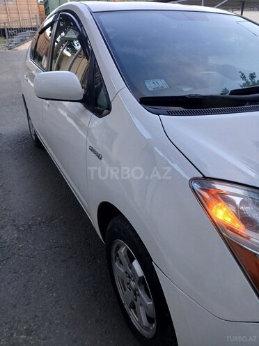 Toyota Prius-9