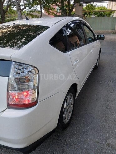 Toyota Prius-7
