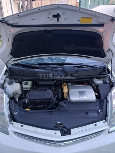 Toyota Prius-14
