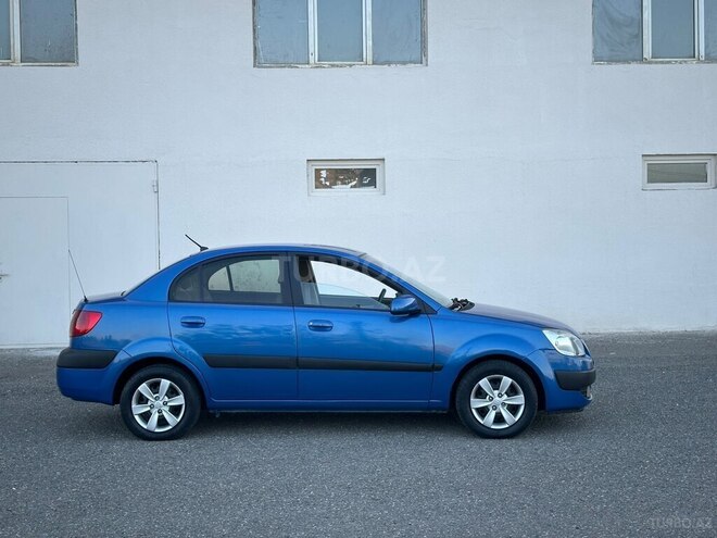 Kia Rio-7