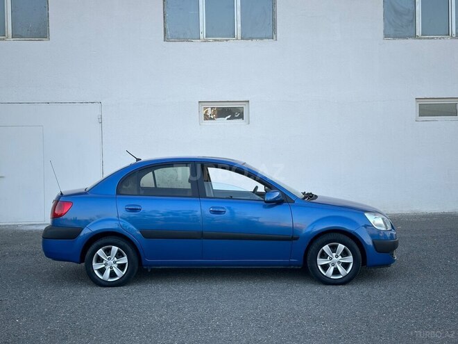 Kia Rio-12
