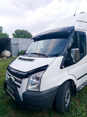 Ford Transit-2