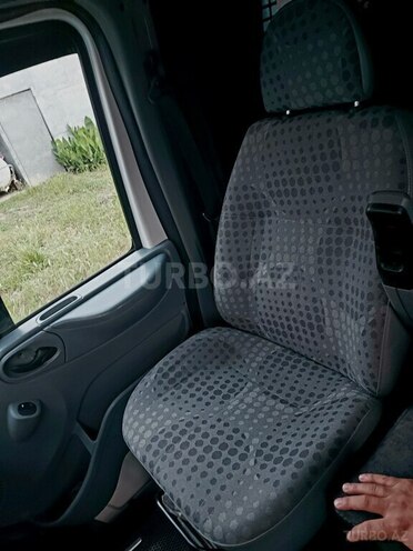 Ford Transit-12