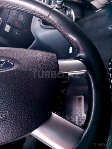 Ford Transit-14
