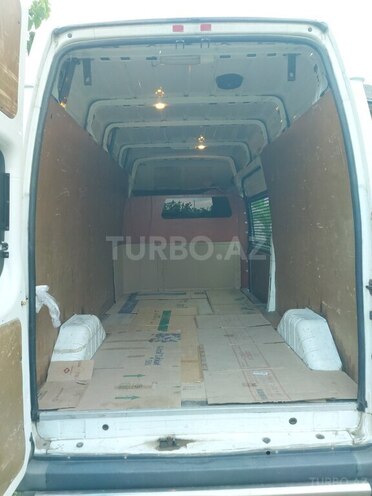 Ford Transit-19