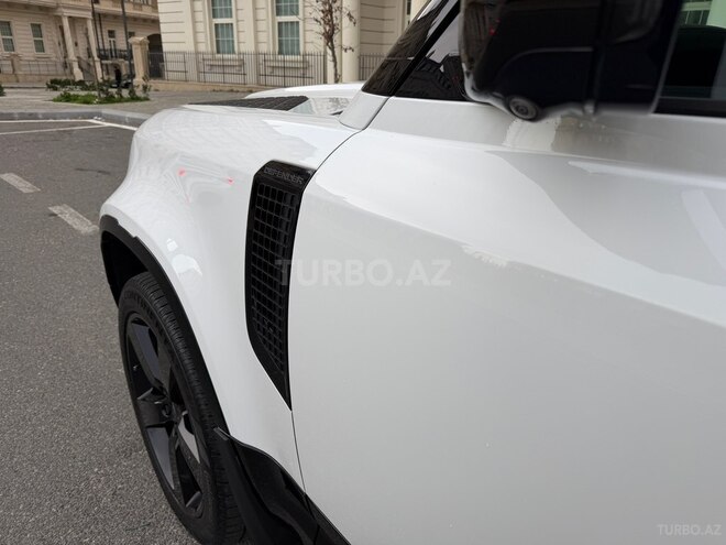 Land Rover Defender-21