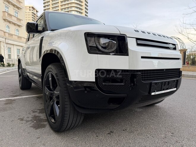 Land Rover Defender-4