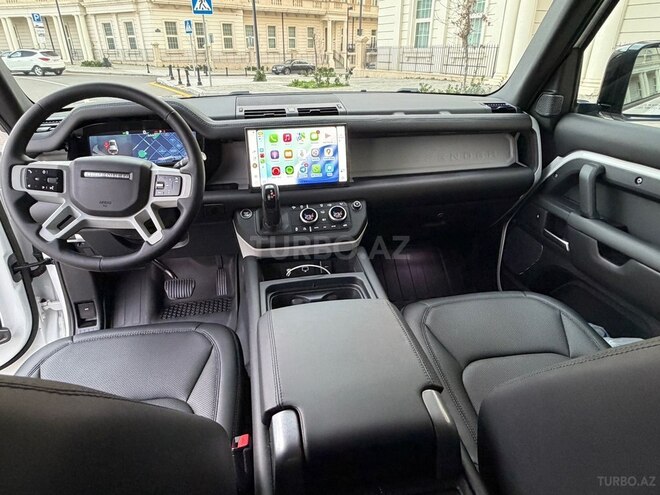 Land Rover Defender-11