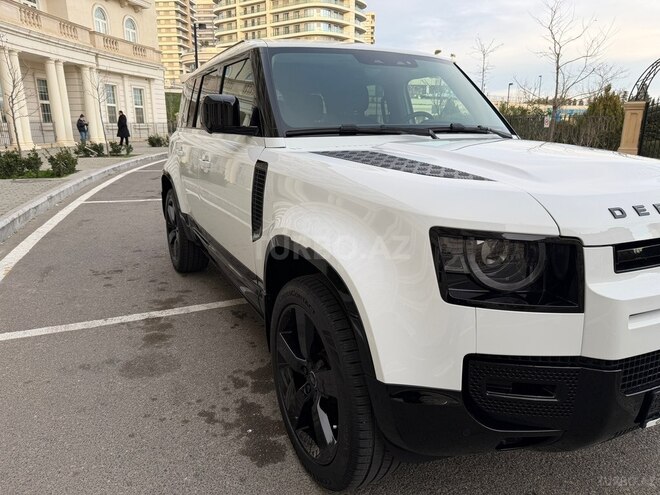 Land Rover Defender-7