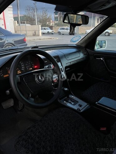 Mercedes C 250-8