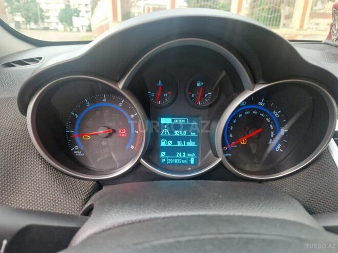 Chevrolet Cruze-11