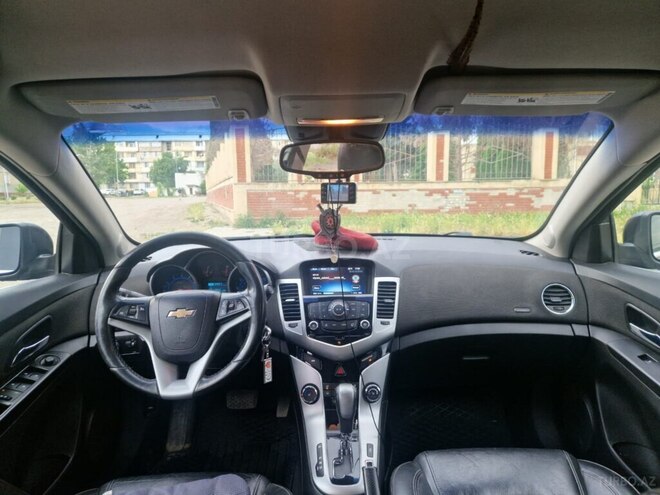 Chevrolet Cruze-9