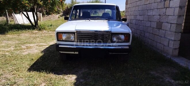 LADA (VAZ) 2107-1