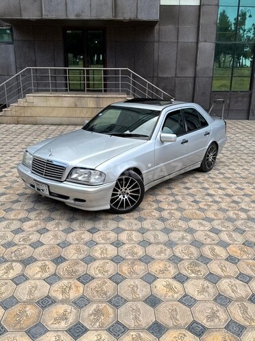 Mercedes C 230-1