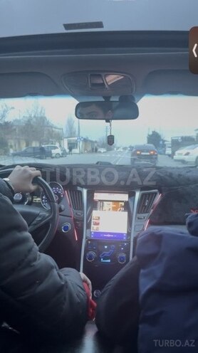 Hyundai Sonata-18