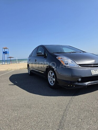Toyota Prius-5