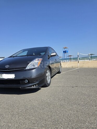 Toyota Prius-4