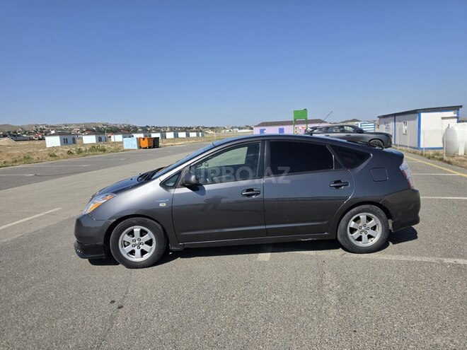Toyota Prius-11