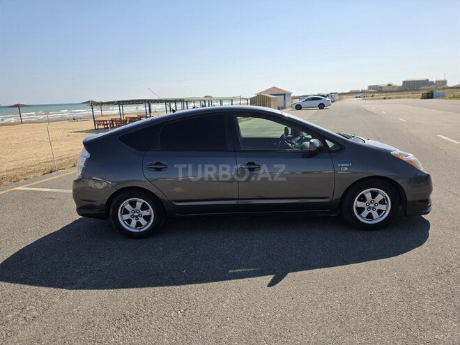 Toyota Prius-10