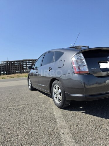 Toyota Prius-8