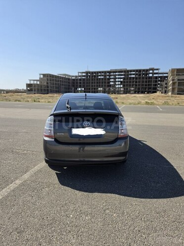 Toyota Prius-7