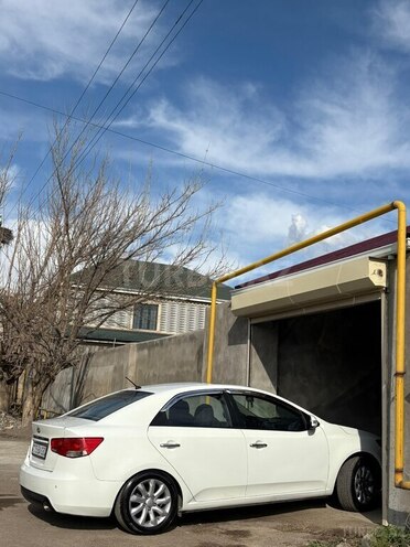 Kia Cerato-5