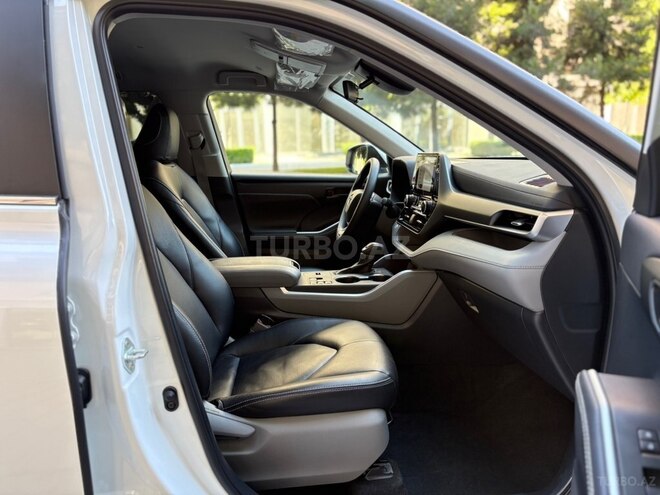 Toyota Highlander-8