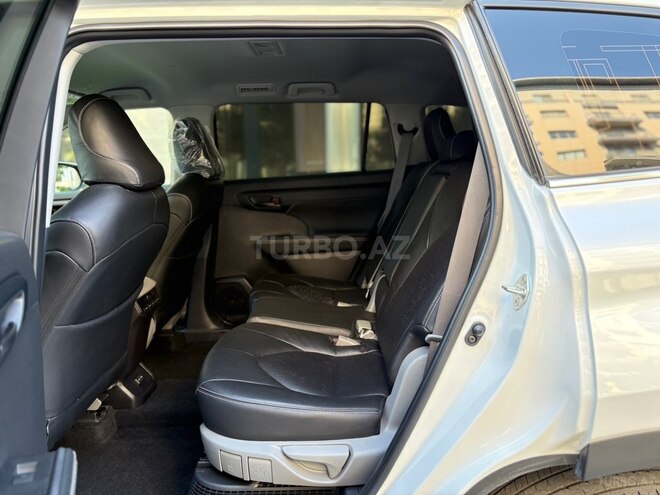 Toyota Highlander-7