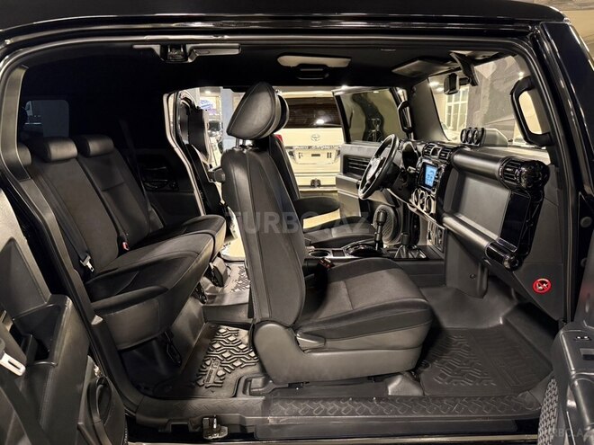 Toyota FJ Cruiser-12