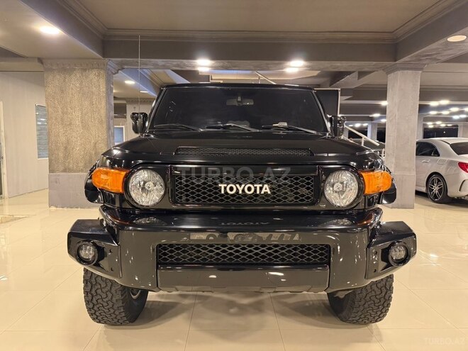 Toyota FJ Cruiser-1