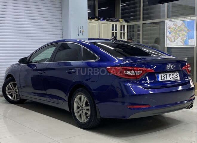Hyundai Sonata-12