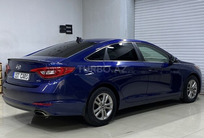 Hyundai Sonata-11