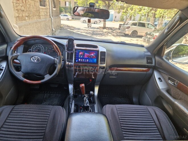 Toyota Land Cruiser Prado-8
