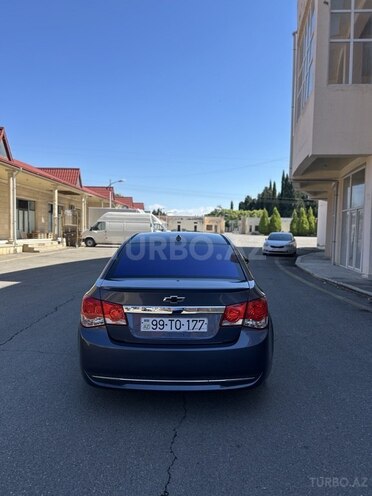 Chevrolet Cruze-10