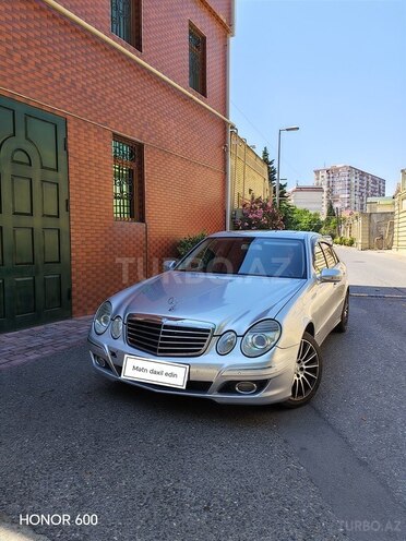 Mercedes E 220-1