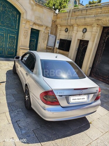 Mercedes E 220-5