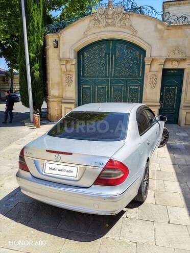 Mercedes E 220-4