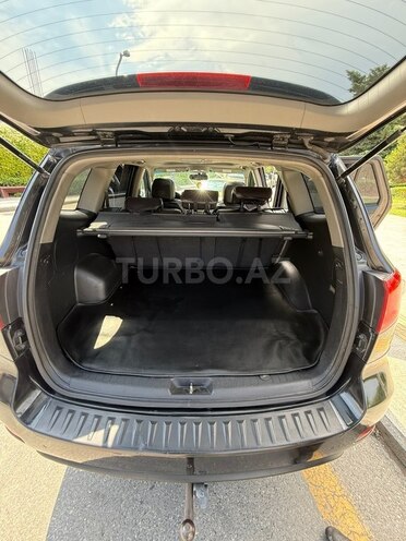 Hyundai Santa Fe-12