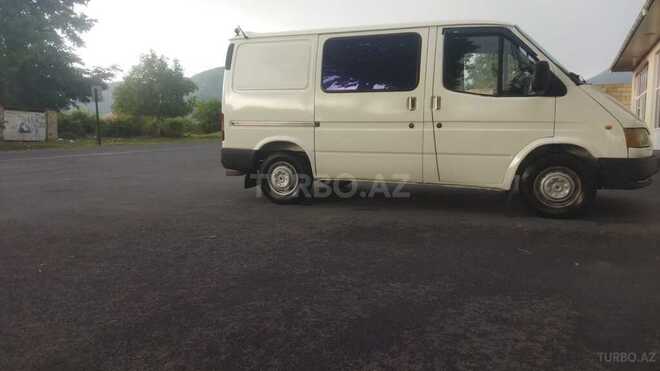 Ford Transit-5