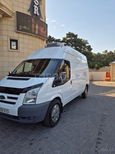 Ford Transit-2