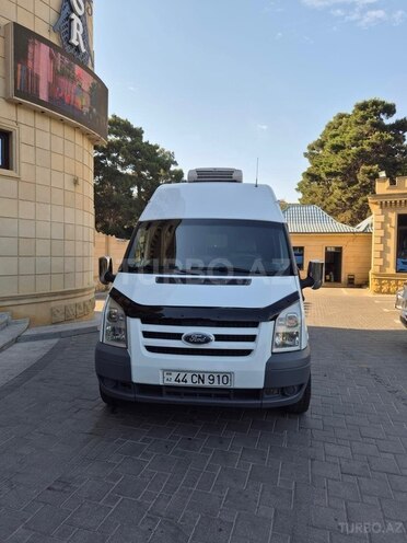 Ford Transit-1