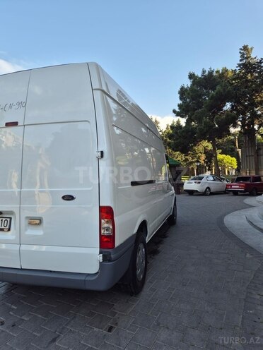Ford Transit-7