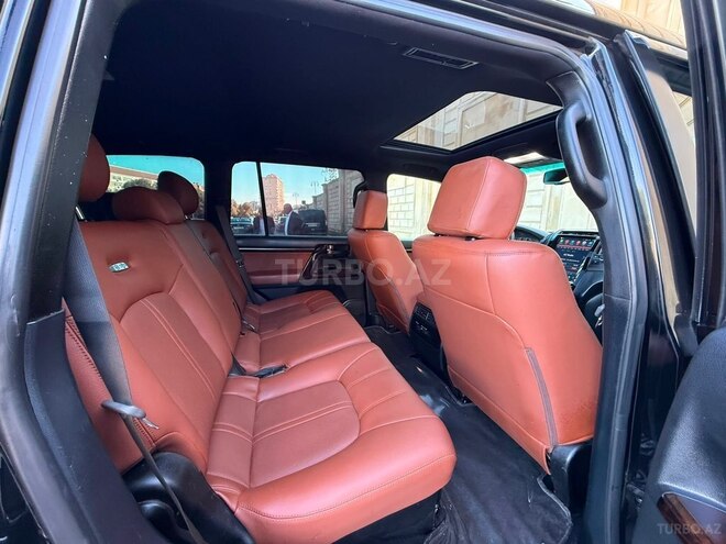Toyota Land Cruiser-12