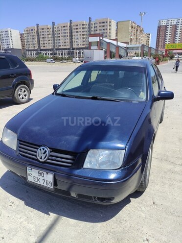 Volkswagen Jetta-1