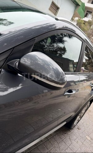 Hyundai Tucson-13