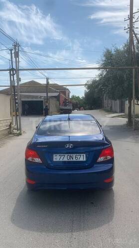Hyundai Accent-3