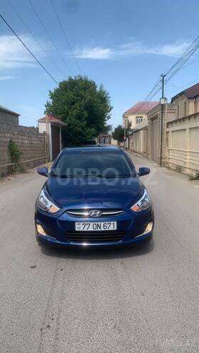 Hyundai Accent-4