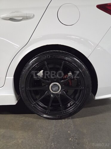 Hyundai Elantra-8
