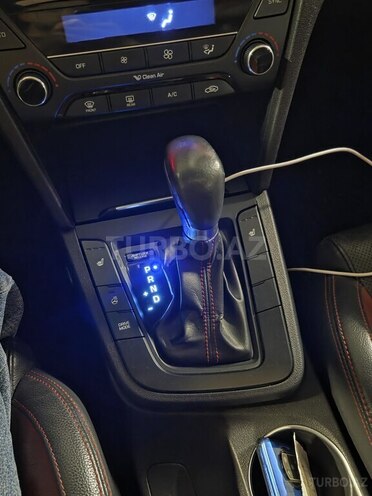 Hyundai Elantra-20