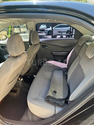 Chevrolet Cobalt-8